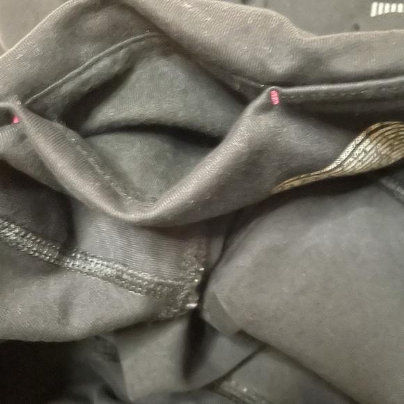 Victoria's Secret VSX Sport Knockout Crop Legging - Picture 5 of 8